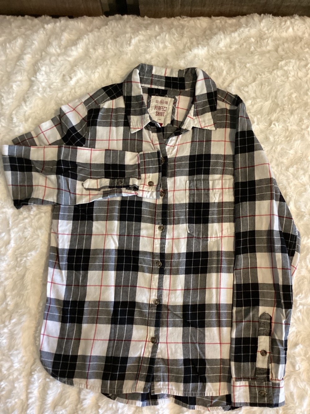 SO Plaid Womenâs Flannel Button Down Shirt, Size M